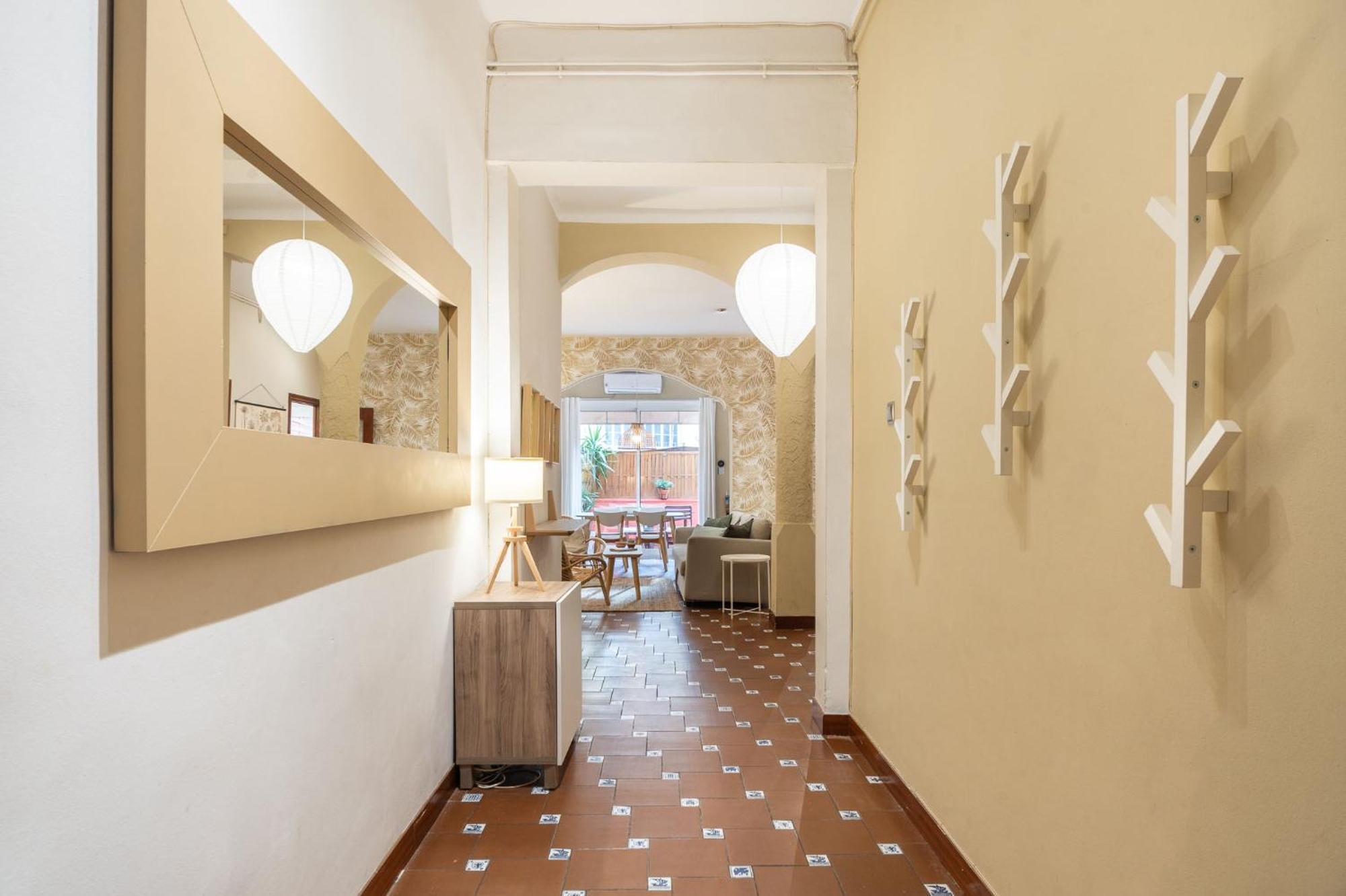 Spacious & Sunny Apt With Terrace In The City Center บาร์เซโลนา ภายนอก รูปภาพ