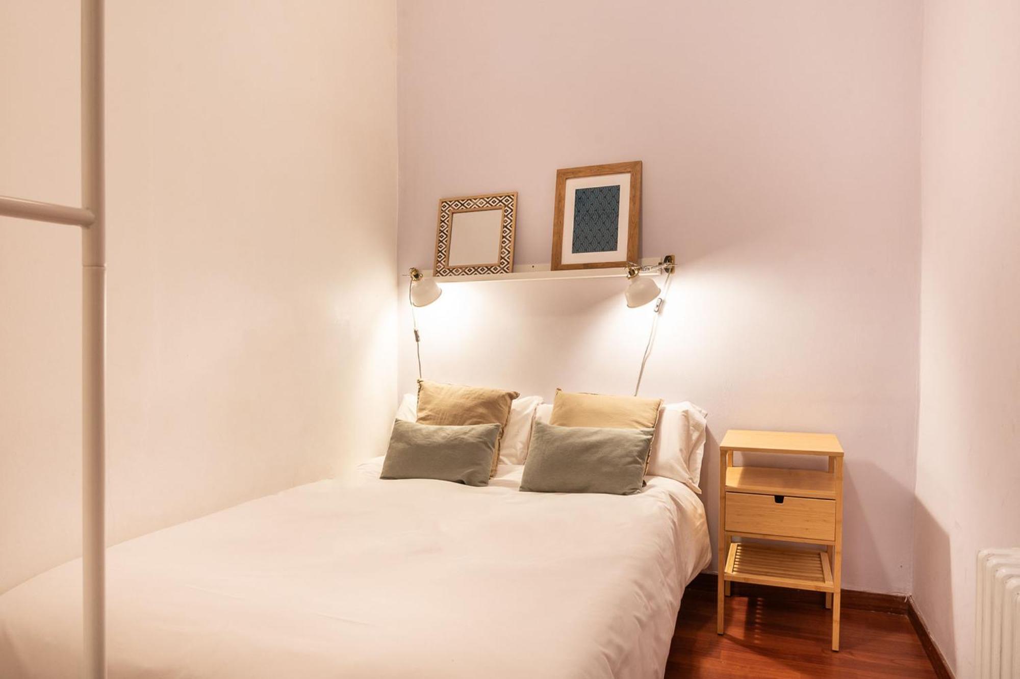 Spacious & Sunny Apt With Terrace In The City Center บาร์เซโลนา ภายนอก รูปภาพ