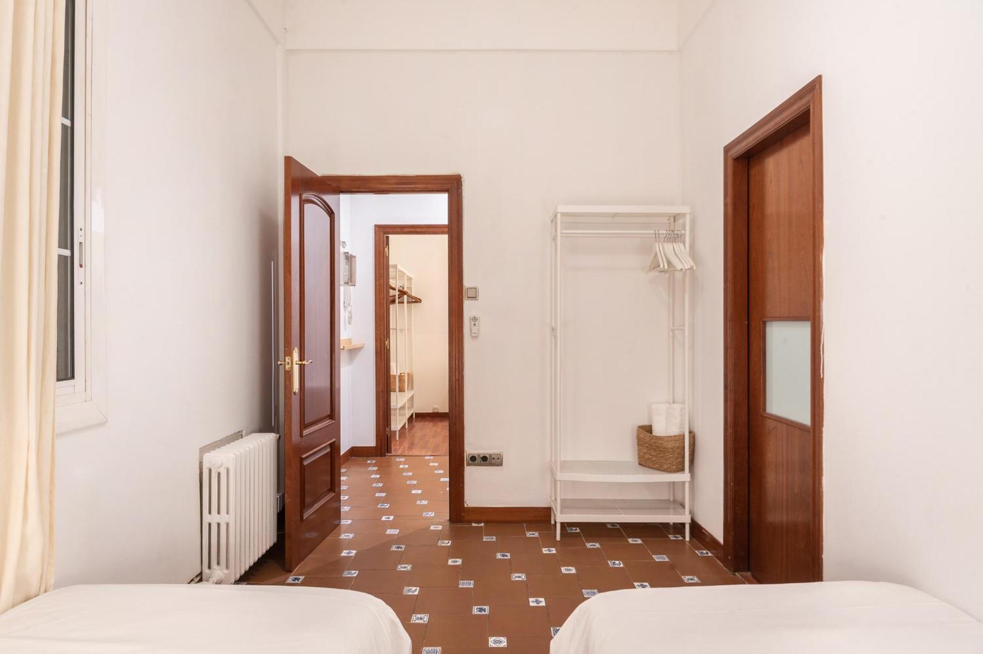 Spacious & Sunny Apt With Terrace In The City Center บาร์เซโลนา ภายนอก รูปภาพ